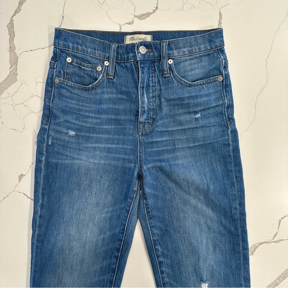 Madewell Classic Straight Jeans in Novello Wash - Picture 7 of 9